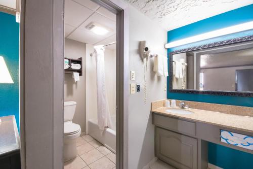 Econo Lodge Inn & Suites in Oklahoma City, USA