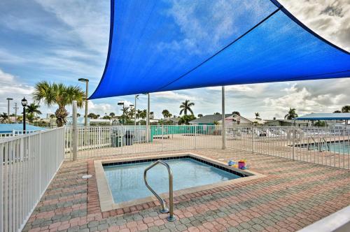 Waterfront Nettles Island Beach House Pool Access