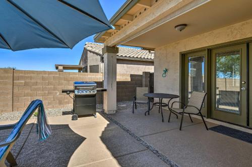 Mtn-View Home with Pool and BBQ in Gold Canyon in โกลด์แคนยอน