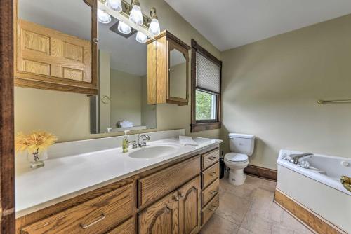 Remodeled Pittsboro Farmhouse on 220 Acres! - image 9