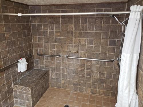 Howard Johnson by Wyndham Albuquerque Midtown - image 10