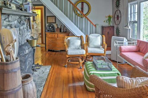Dainty New Preston Cottage with Dock and Lake Views! - image 8