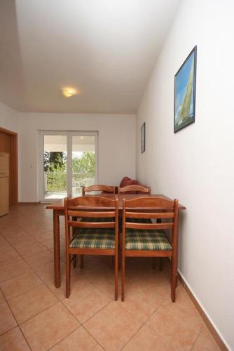 المرافق, Apartments with a parking space Novigrad - 7017 in Buzinija