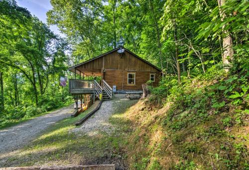 Deer Glen Cabin with Private Hot Tub and Porch!