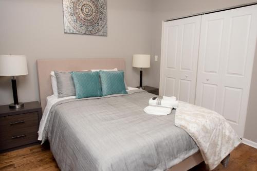 Luxurious Stay at Modern Apartment with Self Check-in Mins Frm Downtown
