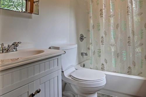 Chichester Home Perfect for Couples and Small Family! - image 5