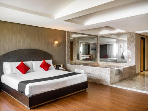 Capital O Andrade Hotel Andrade is perfectly located for both business and leisure guests in Mexico City. Offering a variety of facilities and services, the hotel provides all you need for a good nights sleep. All the
