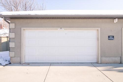 Heart of Ogden, 25 minutes to Snowbasin Ski Resort Duplex Heart of Ogden, 25 minutes to Snowbasin Ski Resort Duplex