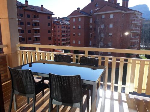  Los Sauces II in Jaca