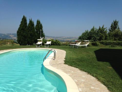 Swimming pool, Panoramic Villa Italy in Montelabbate