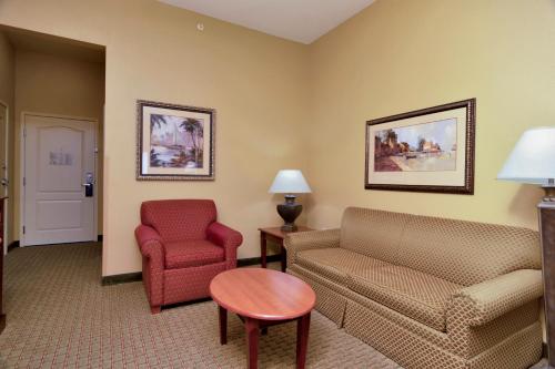 Holiday Inn Express Hotel & Suites DFW West - Hurst, an IHG Hotel