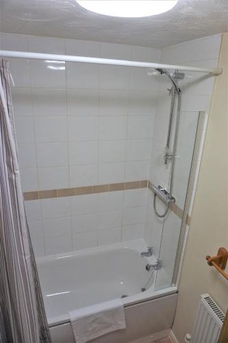 Palmer's Apartment - image 7