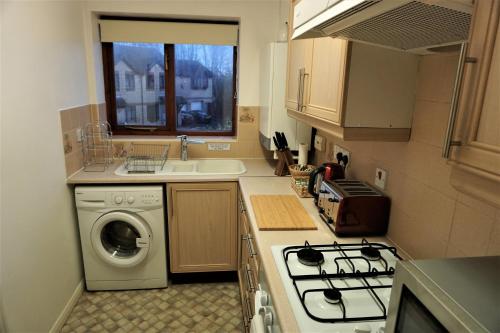 Palmer's Apartment - image 6