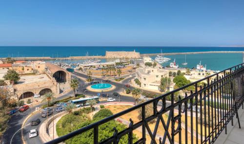 ระเบียง/ชานเรือน, GDM Megaron, Historical Monument Hotel in เกาะครีต