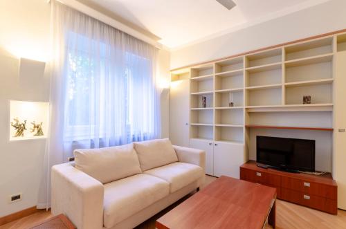  JOIVY Apt for 4 with Exclusive Pool and Garden in Nervi in Genua
