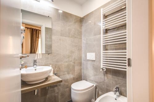 River Luxury Suites - image 5