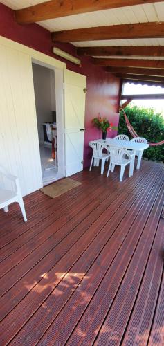 Les cottages de roseau in Capesterre-Belle-Eau