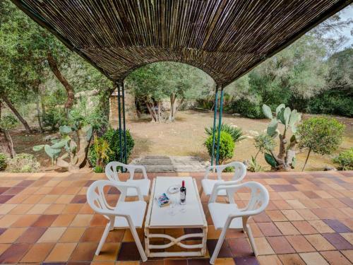 Villa Sa Rota is a wonderful 3 bedroom villa located in the heart of the Mallorcan countryside gîte à louer Lloret de Vistalegre