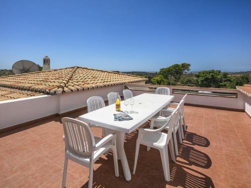 8 bedroom Villa close to Alvor with tennis court table tennis heated private pool air conditionin - image 2