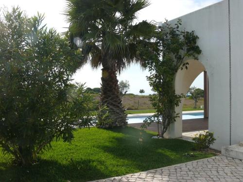 Villa Oasis Azul - beautiful villa with heated private pool short walk to all amenities - main image