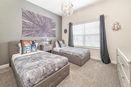 Modern 5 Bedroom Home Disney Area - image 2