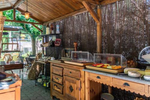 Comida y bebida, The Originals Arles Mireille in Arles Suburbs