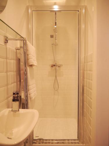 Guestling Hall Hotel