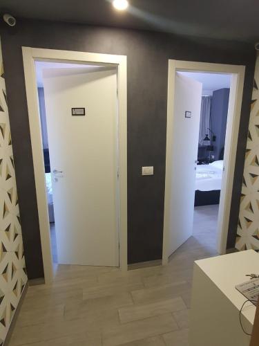 Facilities, 2B Fifteen Floor Suite Napoli in Centro Direzionale