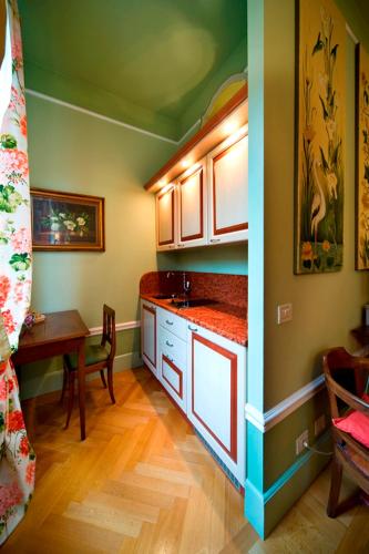 2 bedrooms, 3 beds