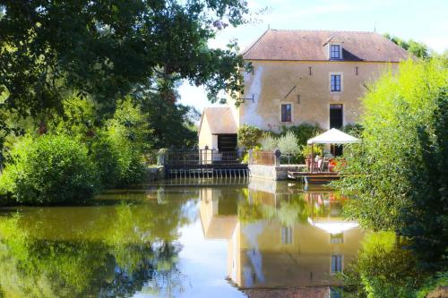Atelier de peinture au Moulin de Gâteau - Atelier sur l'eau (Atelier de peinture au Moulin de Gateau - Atelier sur l'eau) in Coust
