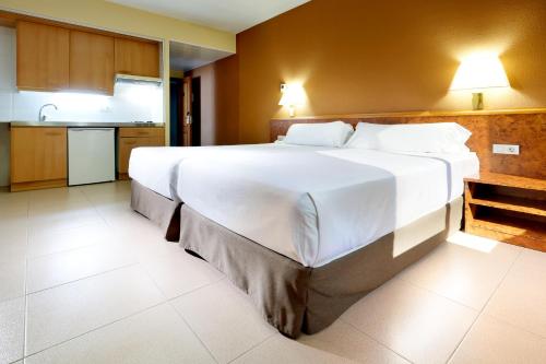 Hesperia Sant Joan Suites