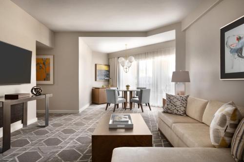 Fairmont Scottsdale Princess Room Type - Cholla One-Bedroom King Suite with Sofa Bed and Patio or Balcony
