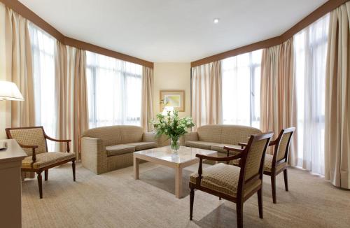 Létesítmények, Espahotel Plaza Basilica near Santiago Bernabéu stadion