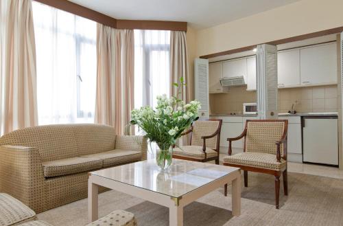 Suite (4 Adults) image 5