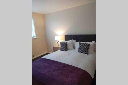Stylish & Comfy - 5 Star Location, Garden, Parking, , Greater Manchester