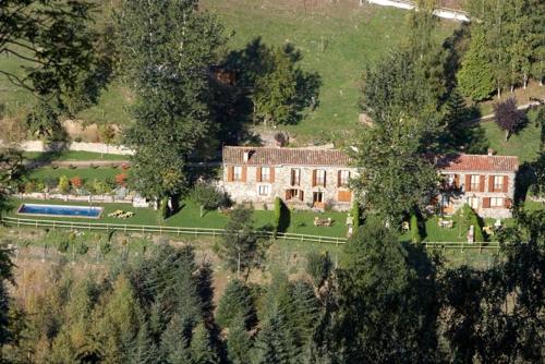 Apartamentos Rurales Les Barnedes 