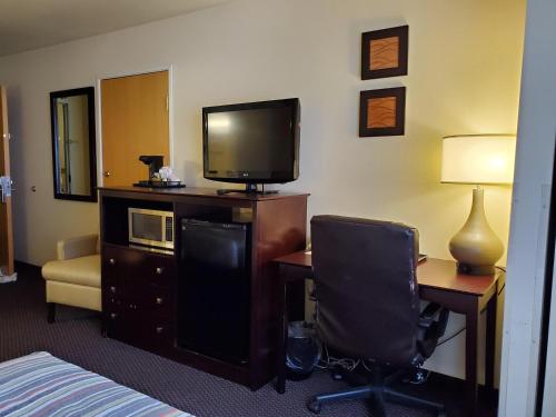 Country Inn & Suites by Radisson, Bend, OR