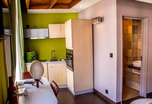Apartment - Split Level image 6
