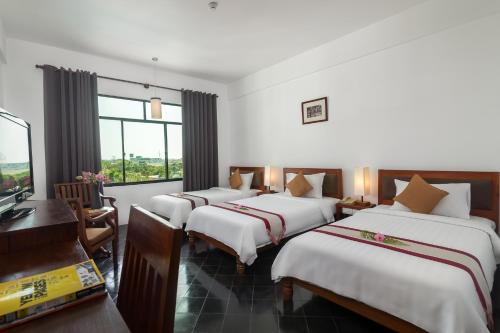 Kingdom Angkor Hotel Room Type - Deluxe Triple Room
