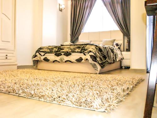 1 queen bed