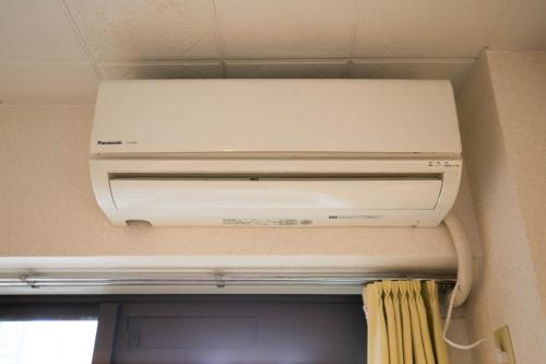 One-Bedroom Apartment image 3