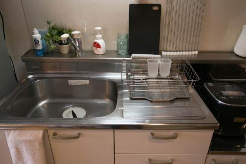 One-Bedroom Apartment image 1