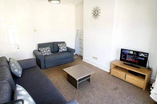 Mycityhaven Spacious And Flexible Apartment Sleeps 6