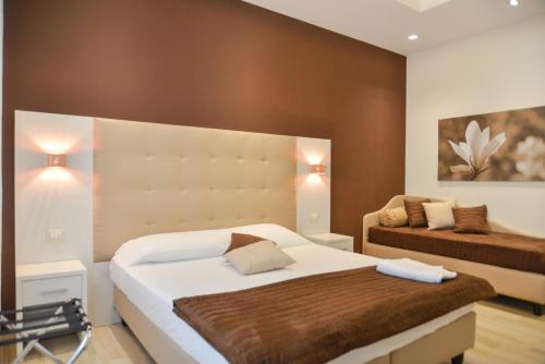 Your Rhome, Roma