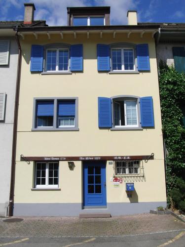 B&B Tomsi - Accommodation - Pratteln