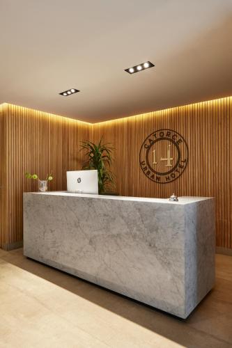 14 Urban Hotel