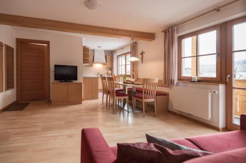 Apartments Obereggerhof