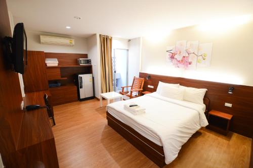 Collection O Thaiphiphat House Silom, Bangkok