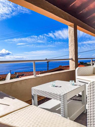  Villa do Pombal, swimming pool in Arco da Calheta