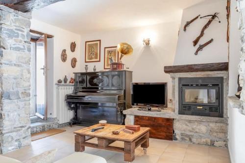  Domus Arcumeggia in Casalzuigno